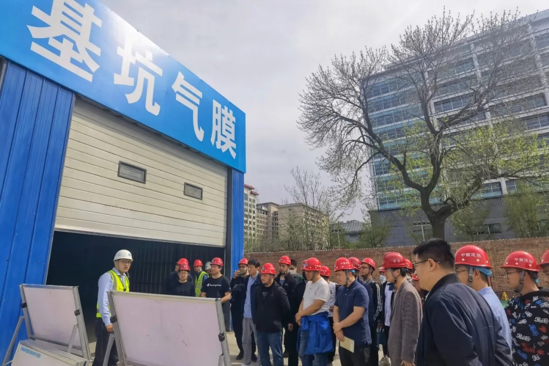 ���Ź�˾��֯��չ������Ĥ���չ�Ħ�˶�